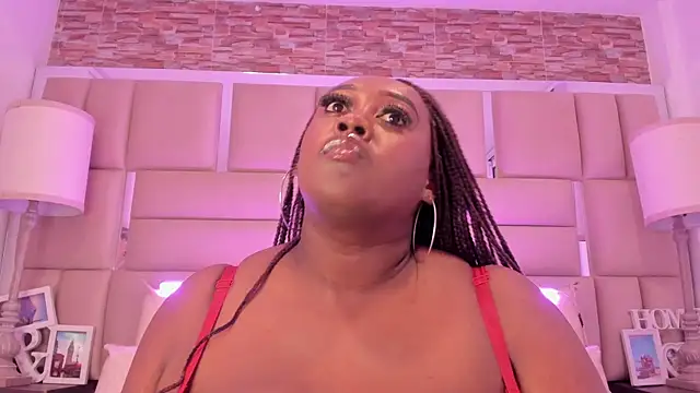 Chat XXX ao vivo de ShaniaBrownn