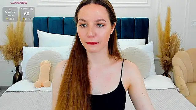 MonaRicci's Live XXX Chat