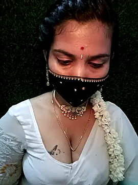 Nithyatamil: онлайн-секс-чат