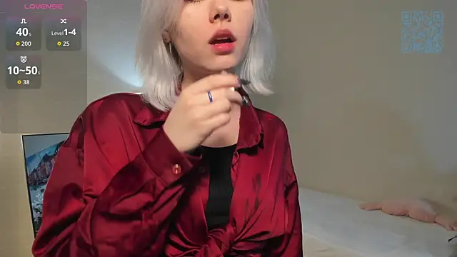 GoldenLenarz's Live XXX Chat