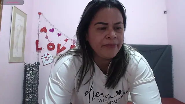 pamela_echeverria: онлайн-секс-чат