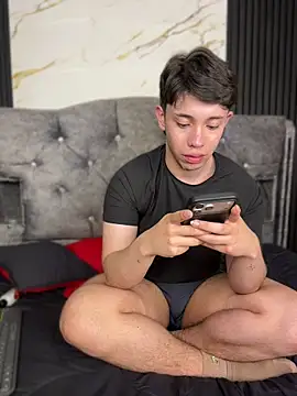 Noah-ledom Webcam-Show