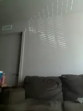 yourMasterisBored élő XXX-chatje