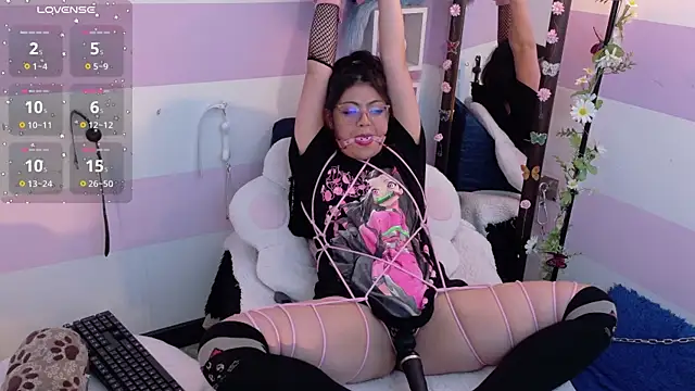 แชท XXX สดของ Catwhite_