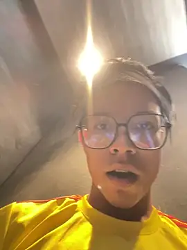 Andres_boy252's Webcam Show