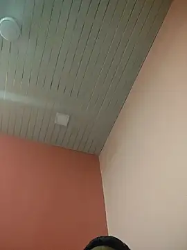 عرض كام Darkintrovert