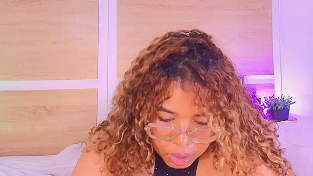 دردشة Your_big_ebony_goddness الجنسية المباشرة