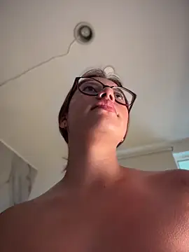 sara_calderon's Webcam Show