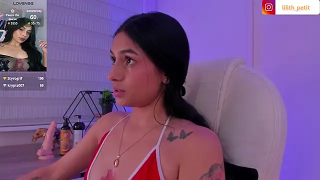 lilith_petit_ Chat XXX in diretta