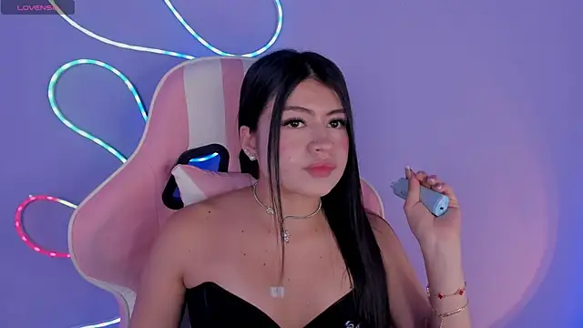 แชท XXX สดของ miacapone