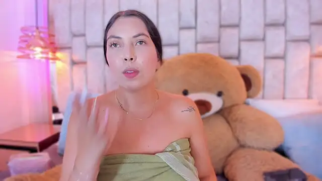 MaddyCrofftn Live XXX chat