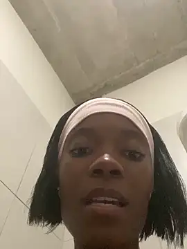 prettydollyy's Live XXX Chat