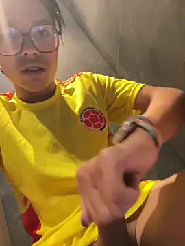 Andres_boy252のライブXXXチャット