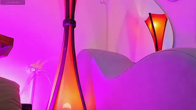 fransheskarossi's Live XXX Chat