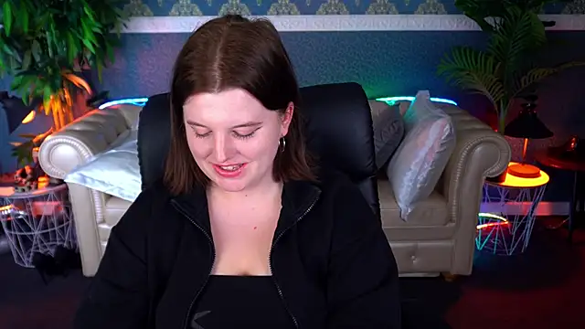 دردشة KristiFoxy الجنسية المباشرة