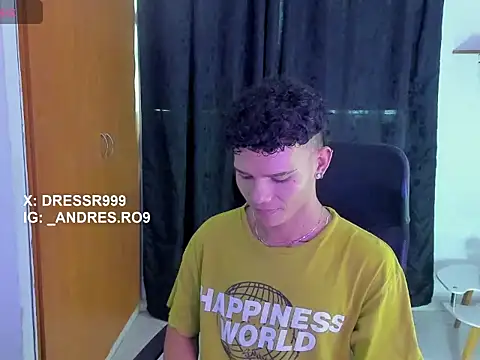 Show modela sebascuterouss na web-kameri