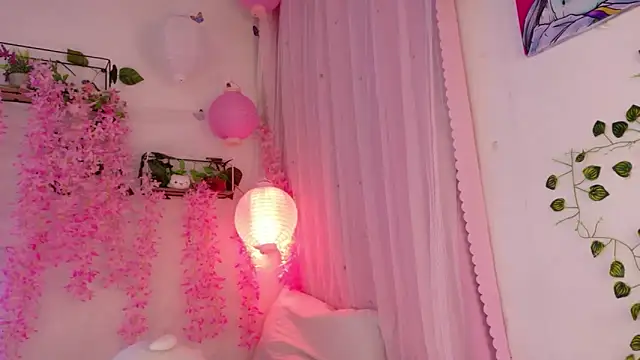 aly_nucita_'s Live Chat Room