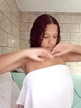 By_Aninha Chat XXX in diretta