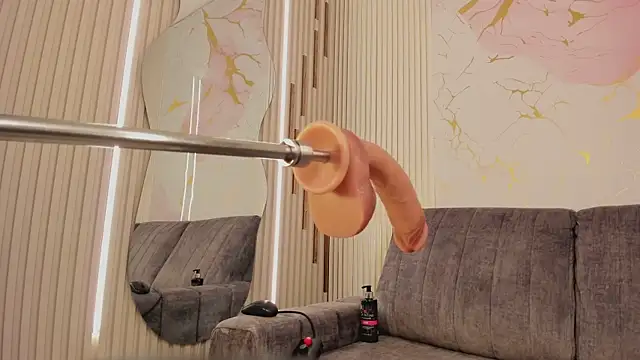 NhoanBrunette Adlı Modelin Canlı XXX Sohbeti