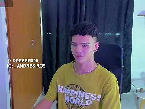 Show modela sebascuterouss na web-kameri