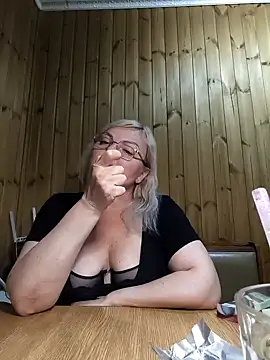 White-Chocolatte's Live XXX Chat