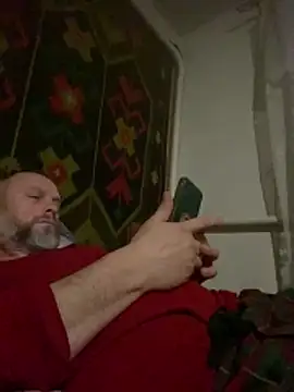 Frosl 现场XXX聊天