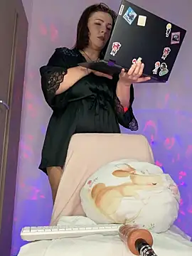 Show modela MarryJay na web-kameri