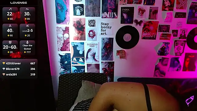 Roxy_f_w élő XXX-chatje