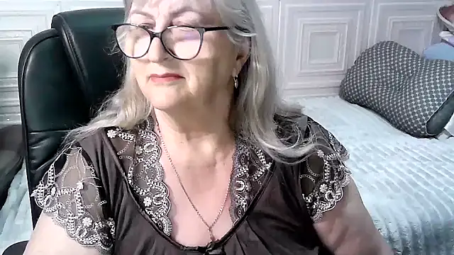 LolkaAlyssのライブXXXチャット