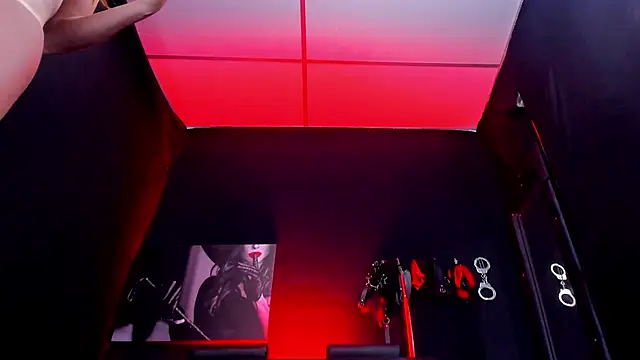 MiaaNoir 现场XXX聊天