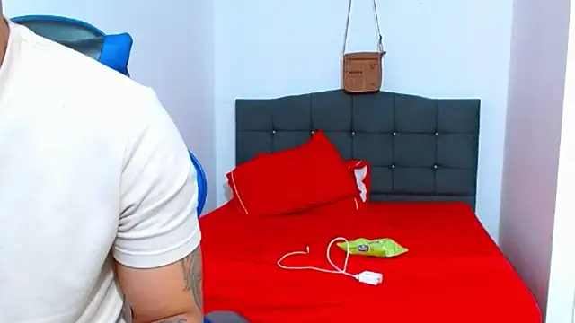 big--boss Chat XXX live