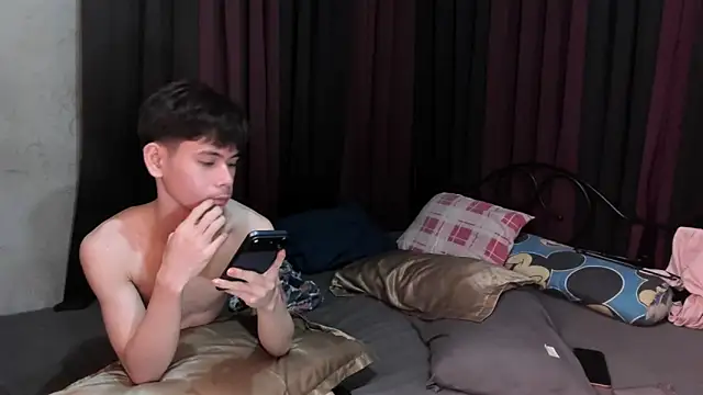 hotfreshdior Chat XXX live