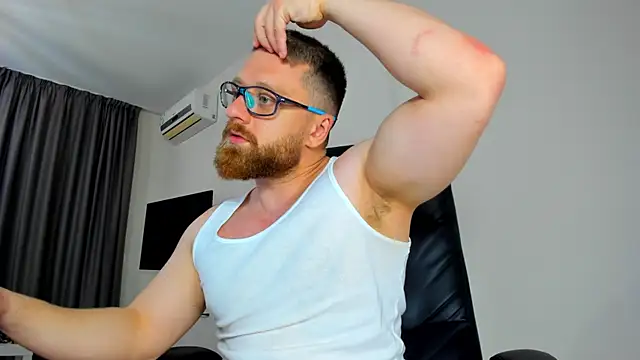 Findom_guy Adlı Modelin Canlı XXX Sohbeti