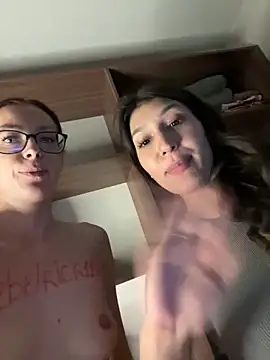 RussianGirls_ élő XXX-chatje