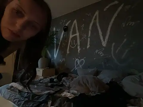 EmmaLyrica's Live XXX Chat