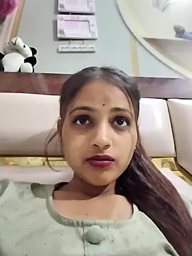 Naina11100's Live XXX Chat