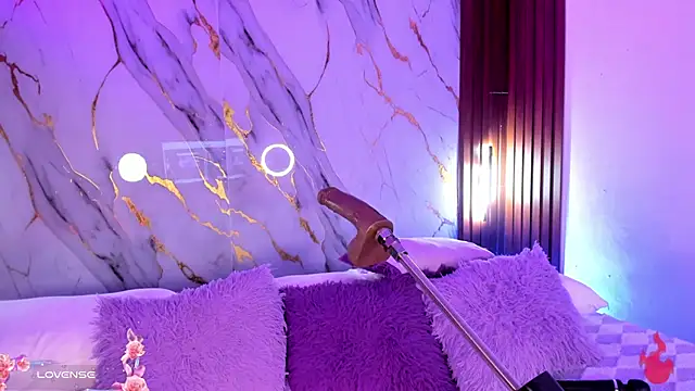 Emmiicute: απευθείας συνομιλία ΧΧΧ