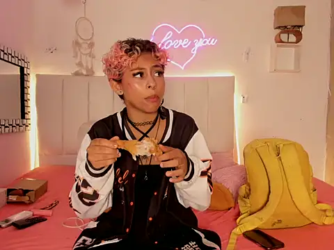 lilith_horny Adlı Modelin Canlı XXX Sohbeti