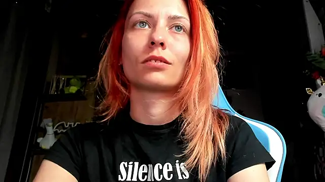 karo123421 Adlı Modelin Canlı XXX Sohbeti