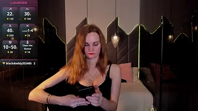 SaraSubtlety: онлайн-секс-чат