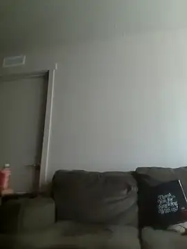 Pokazy przed kamerką – yourMasterisBored