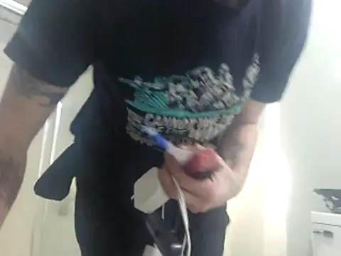 Chatroom XXX en direct de Bi_curious86