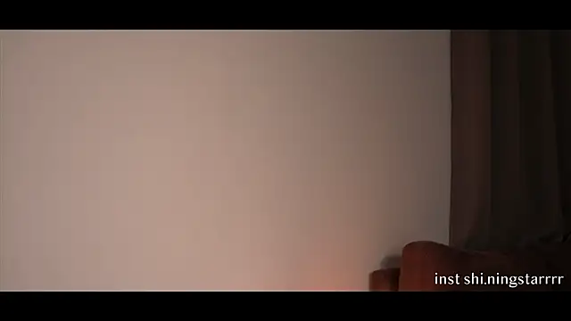 alittlestarrr – webcam-show