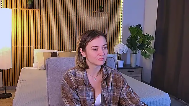 EmeraldGlow's Live XXX Chat