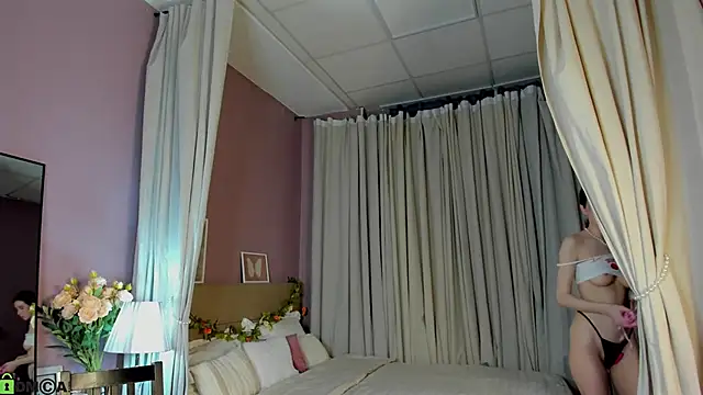 Chatroom XXX en direct de Dearly_Emily