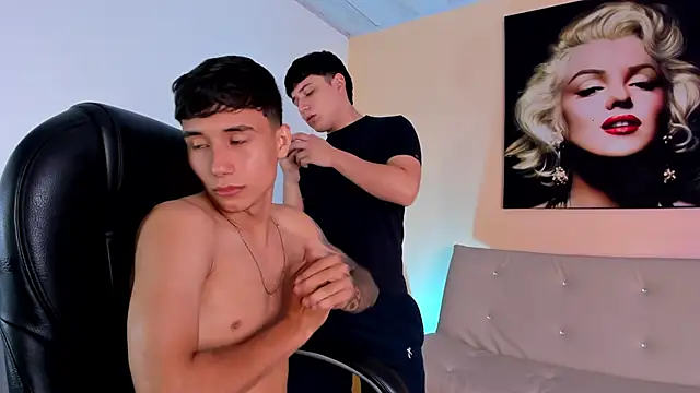 HotThreesoome Webcam-Show