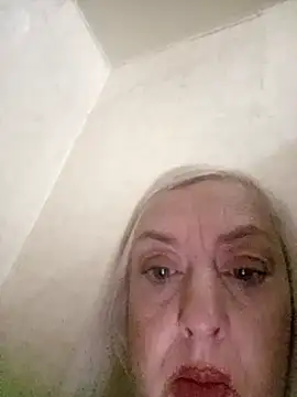 Вебкам-шоу Julia20X