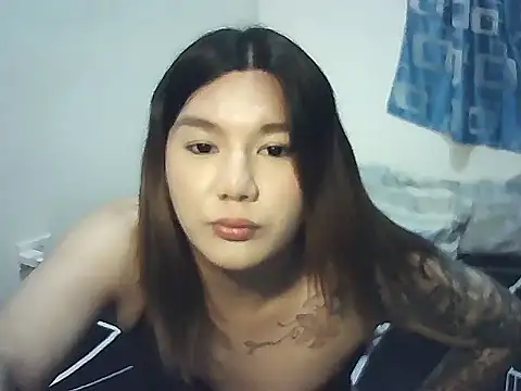 Show modela xNaughtymilesx na web-kameri