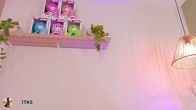 emily_bank: απευθ είας συνομιλία ΧΧΧ