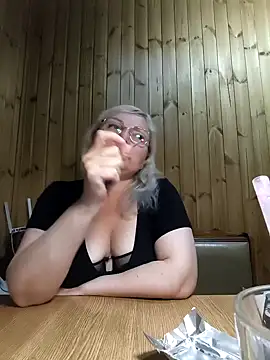 Chat XXX ao vivo de White-Chocolatte